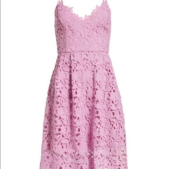 ASTR Lace Midi dress light orchid 🌸 - Picture 5 of 9